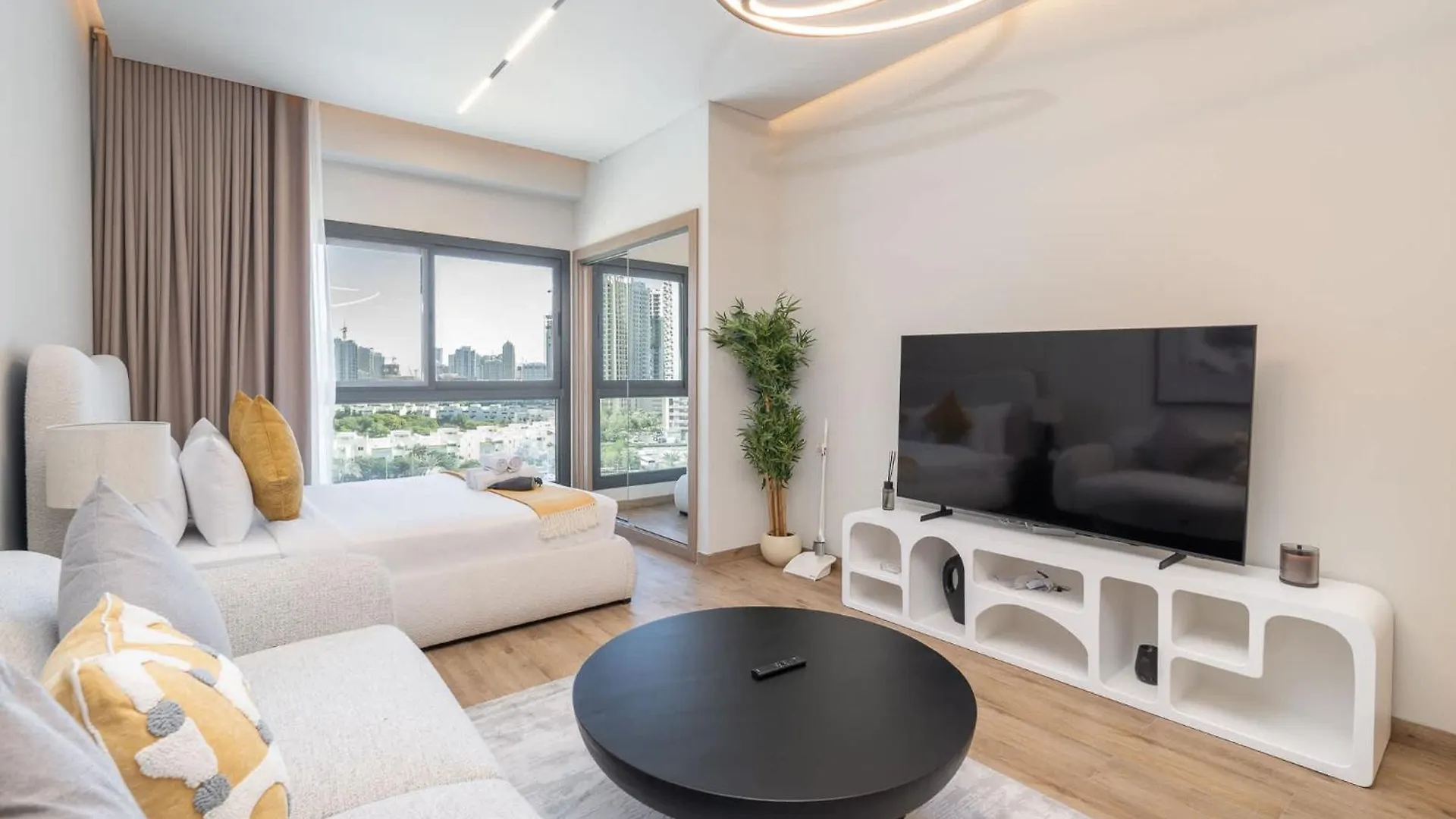 Studio That Sleeps 2 And Near Circle Mall And Five, Jvc Dubai Apartment