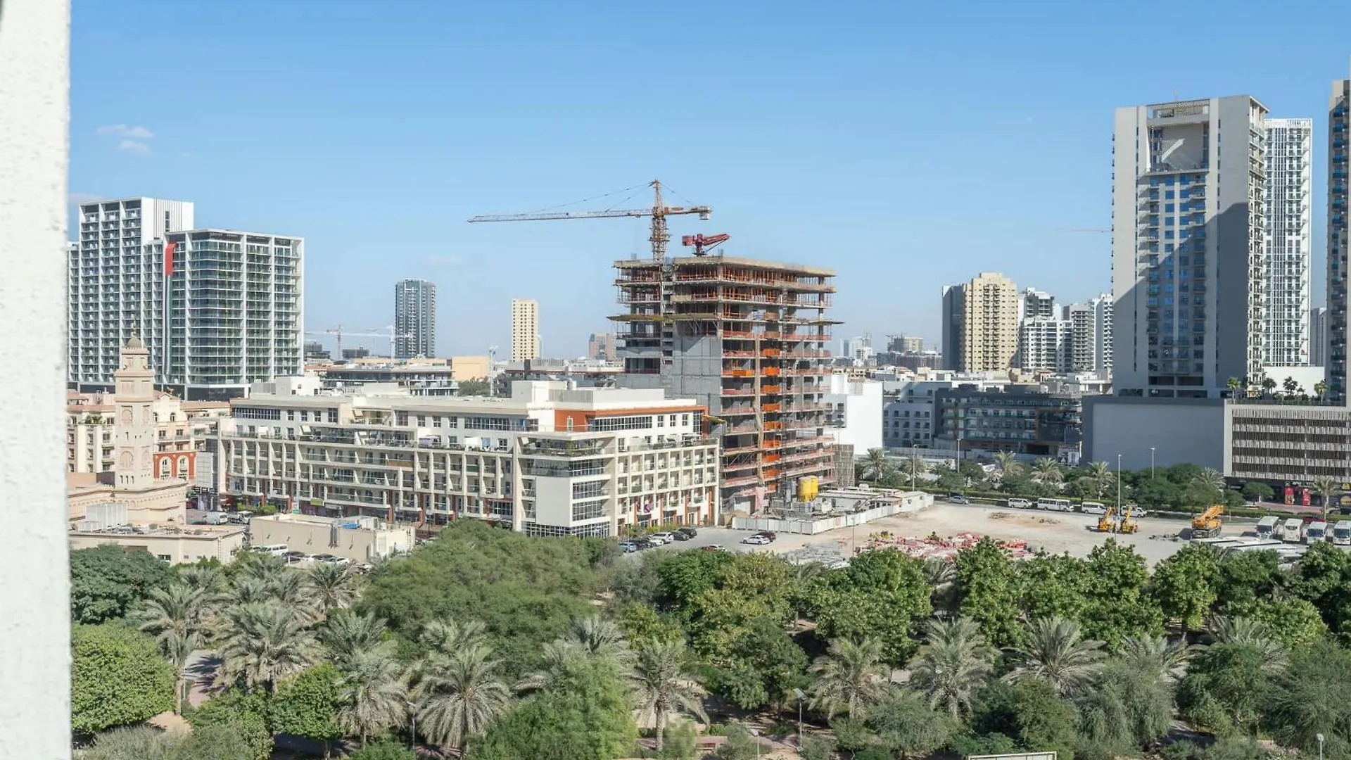 Studio That Sleeps 2 And Near Circle Mall And Five, Jvc Dubai 0*,  United Arab Emirates